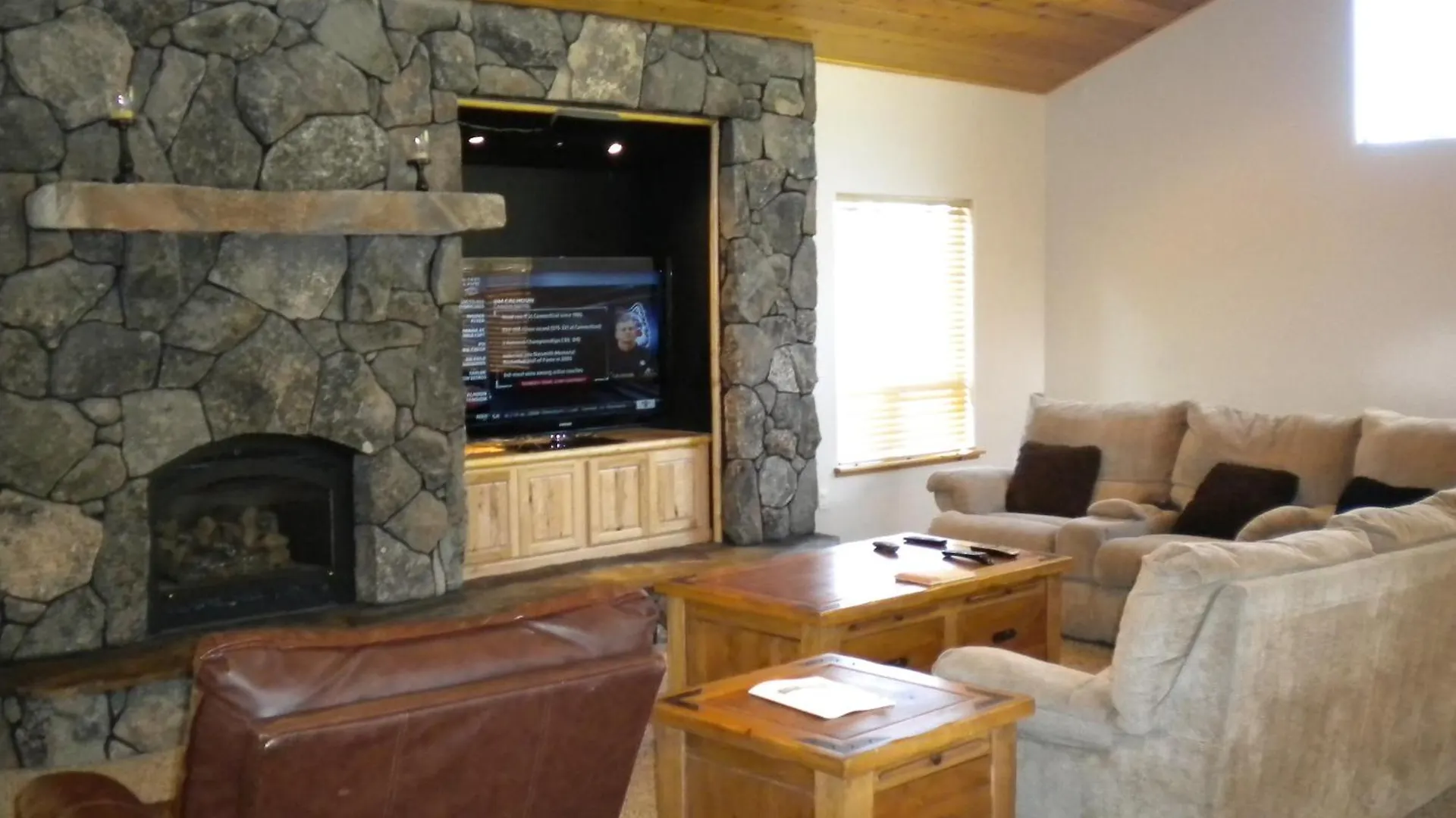 Дом отдыха Close To Everything Newly Built With Games Room Саус Лэйк Тахо